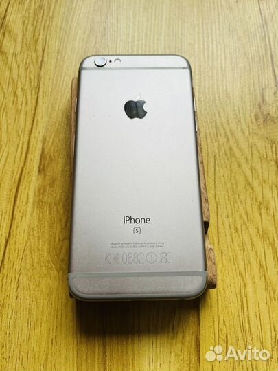iPhone 6S, 64 ГБ