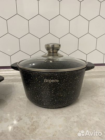 Набор кастрюль