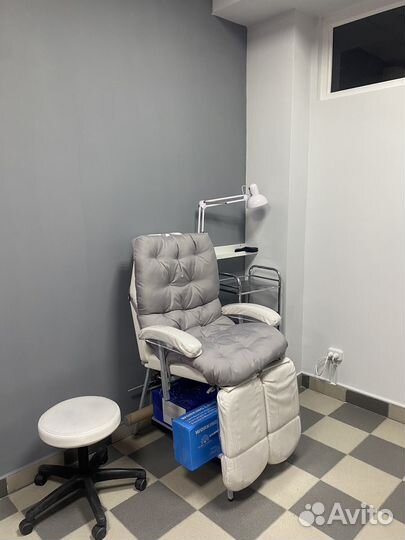 Сдам место мастеру маникюра