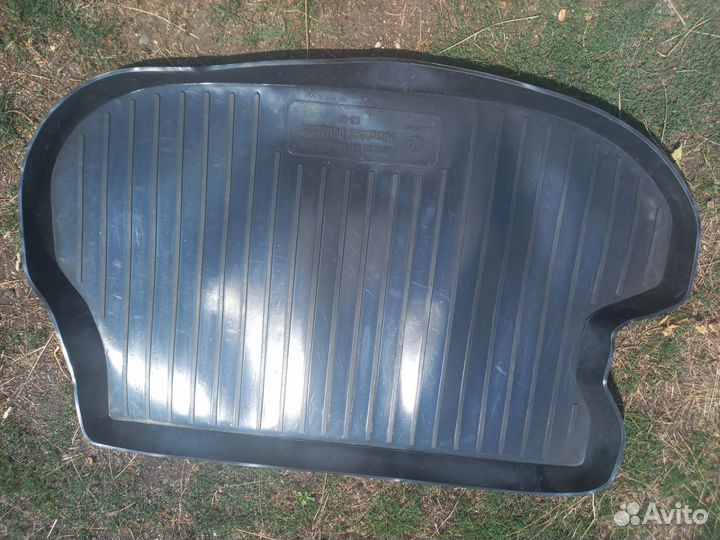 Продам коврики для багажника с разных видов машин