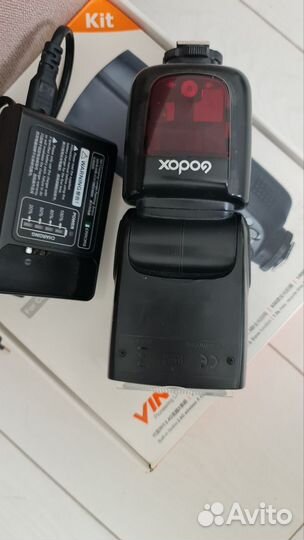 Вспышка камеры Godox Kit V860С II