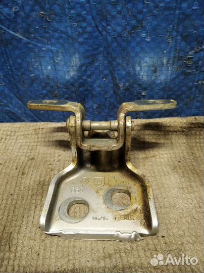 Петля двери задняя левая Renault Logan 2 L8 2014