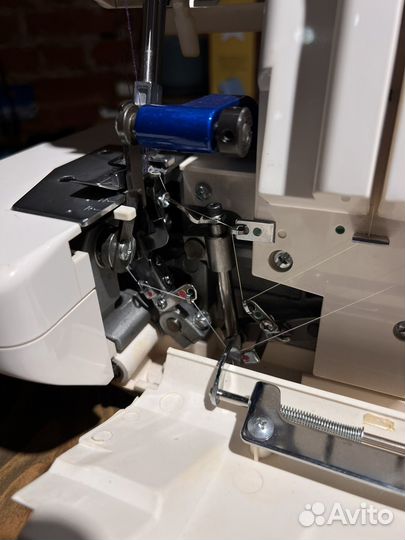 Оверлок Merrylock 005