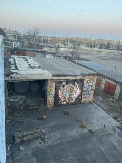 Гараж, > 30 м²