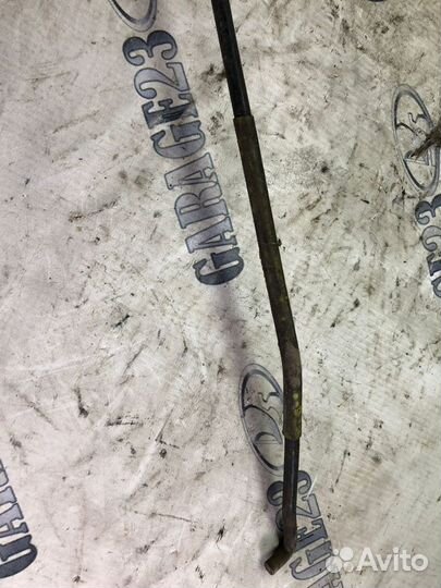 Упор капота ford mondeo 1