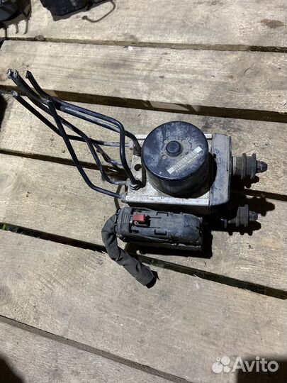 Блок ABS (насос) для VW Golf Plus