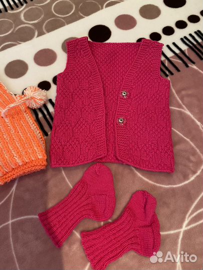 Вязаная жилетка ручной работы р.68