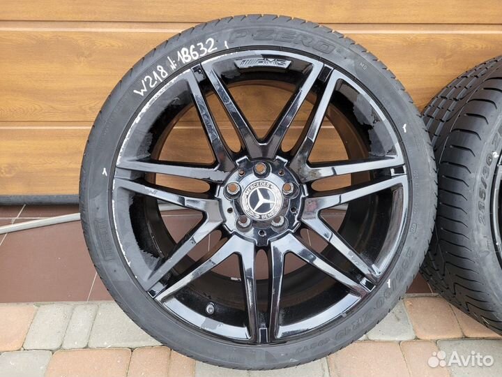 Комплект оригинальных разношироких Mercedes