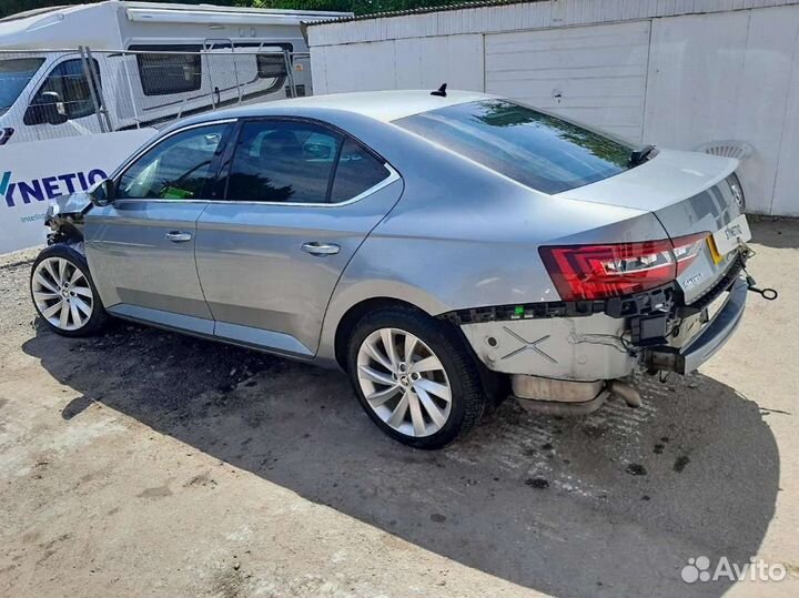 Задние боковые стекла AS3 Skoda Superb