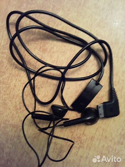 Наушники для телефона