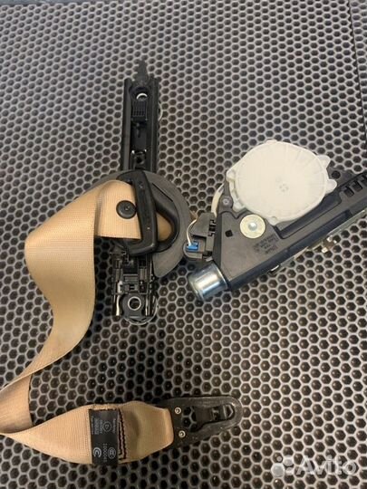 Ремень безопасности передний правый Porshe