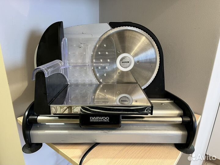 Слайсер/ломтерезка daewoo di-9190