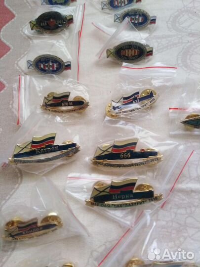 Значки морской тематики. Тираж ограничен