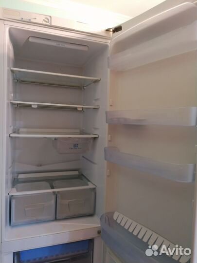 Холодильник бу indesit