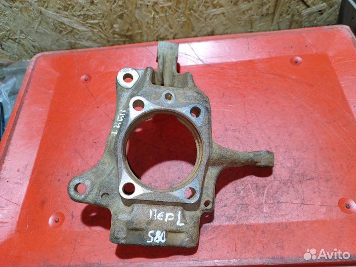 Кулак поворотный передний левый Volvo S80 седан