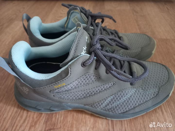 Кроссовки Jack Wolfskin р-р 36