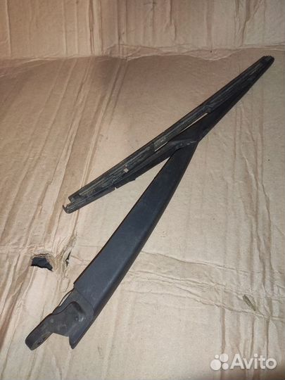 Поводок стеклоочистителя задний Nissan Qashqai j10