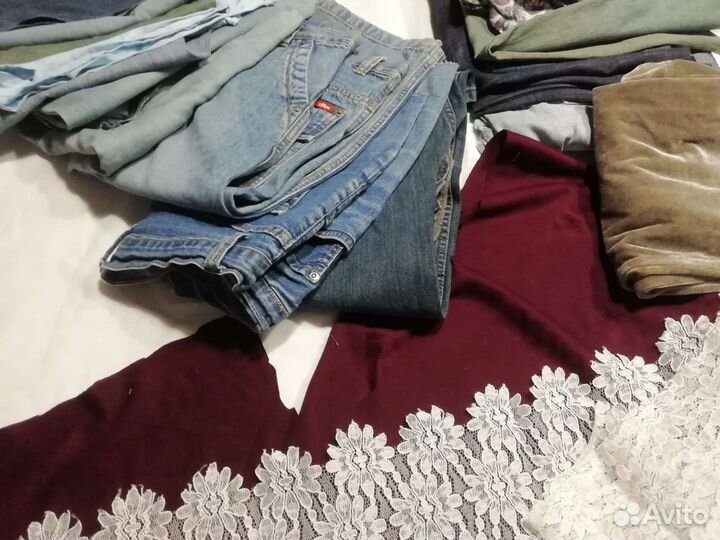 Обрезки джинс, тканей, кружево для рукоделия