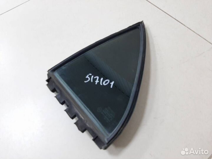 Стекло двери задней левой форточка Toyota Corolla