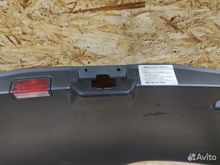 Обшивка крышки багажника BMW X3 E83