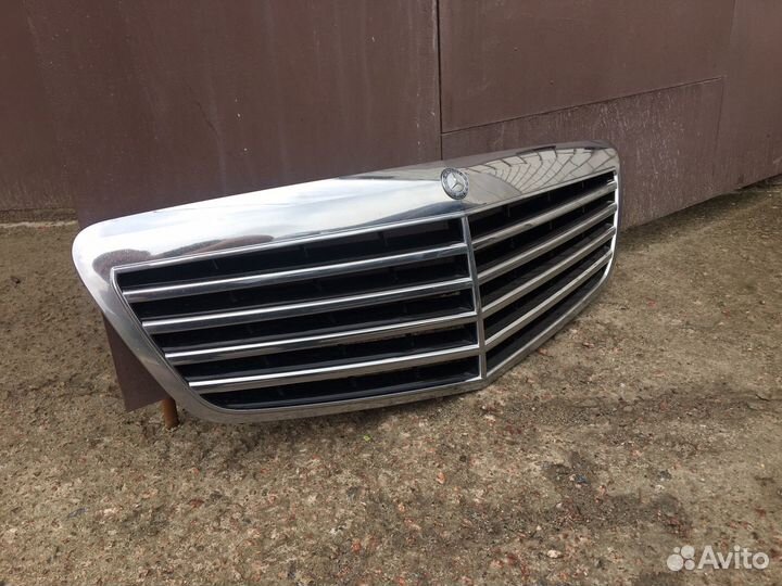 Решетка радиатора на mercedes 221