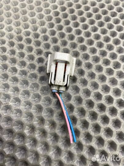 Б/У Фишка форсунки (разъем ) Nissan Primera P12