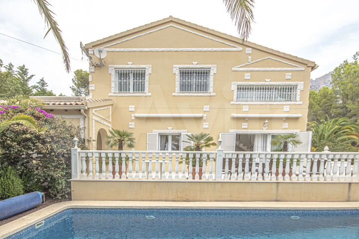 Дом 225 м² на участке 815 м² (Испания)