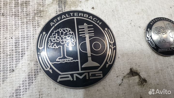 Шилдик (эмблема) на Mercedes-Benz W219 AMG