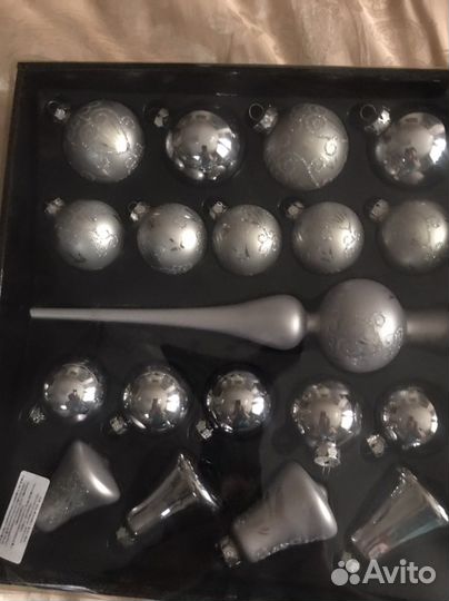 Новогодние елочные игрушки