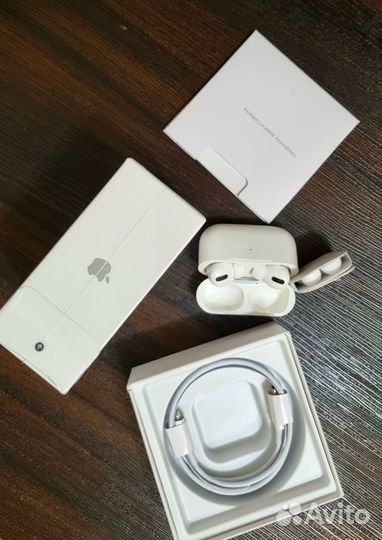 Наушники AirPods Pro