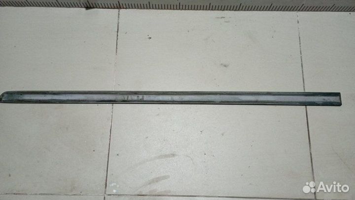 Молдинг передний левый Mitsubishi Galant 8 EA5A