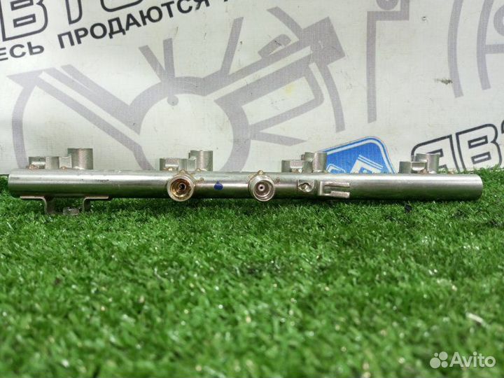 Топливная рампа Mercedes-Benz C-Class W204 271820