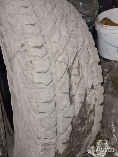 Bridgestone Dueler A/T 697 265/70 R16