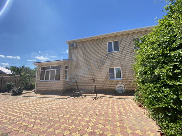 Дом 349,8 м² на участке 6,26 га