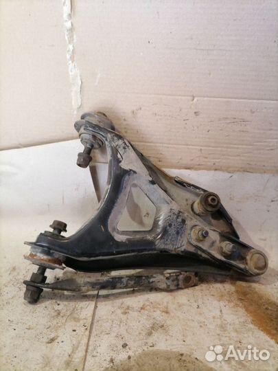 Рычаг передний правый Renault Symbol