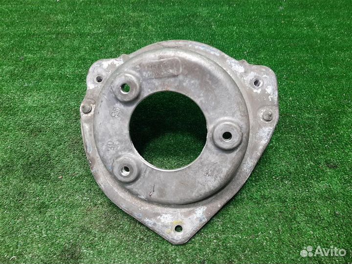 Кронштейн амортизатора переднего правого Peugeot