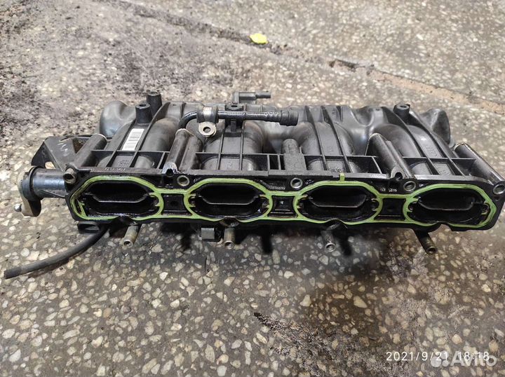 Впускной коллектор Volkswagen Audi VAG 06J133201AB
