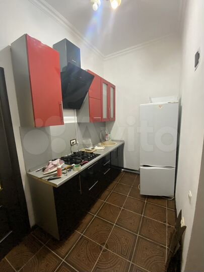 2-к. квартира, 40 м², 1/6 эт.