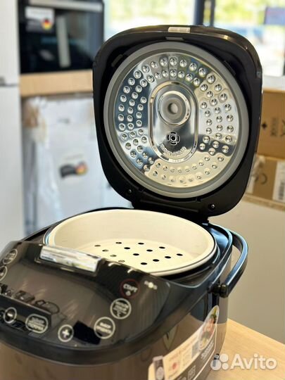 Мультиварка Redmond RMC-M800S