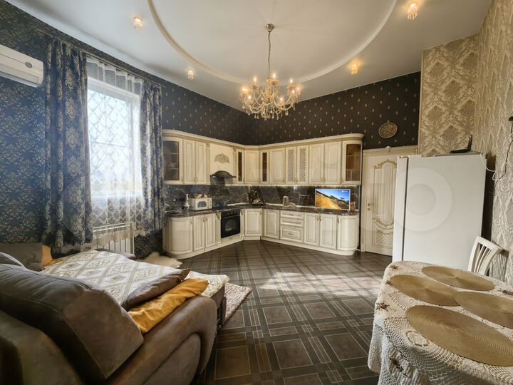 2-к. квартира, 55 м², 2/3 эт.