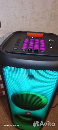 Колонка JBL