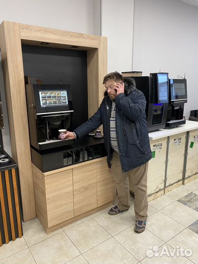 Профессиональная кофемашина для кафе Jetinno