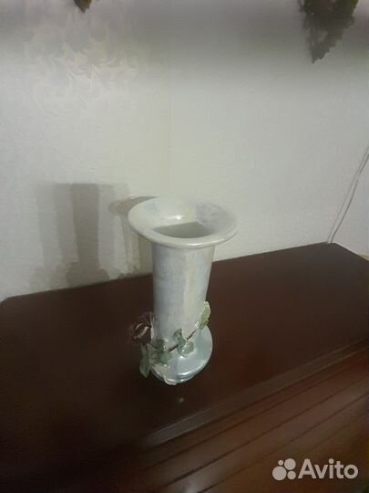 Ваза с розой перламутр, винтаж