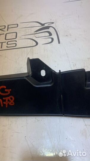 Пыльник крыла левый Honda Cr-V 3 RE5 R20A2 2010