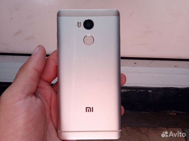 Телефон Xiaomi