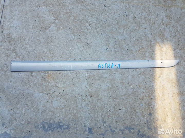 Молдинг двери левый передний Opel Astra H