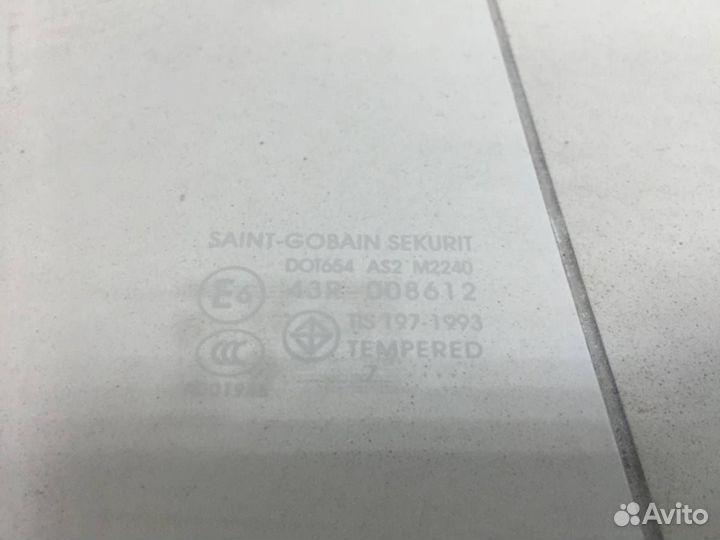 Стекло двери передней правой Mazda Mazda 3 BK 2002