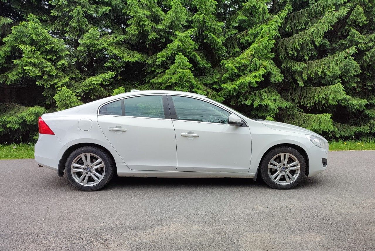 Volvo S60: фото владельца