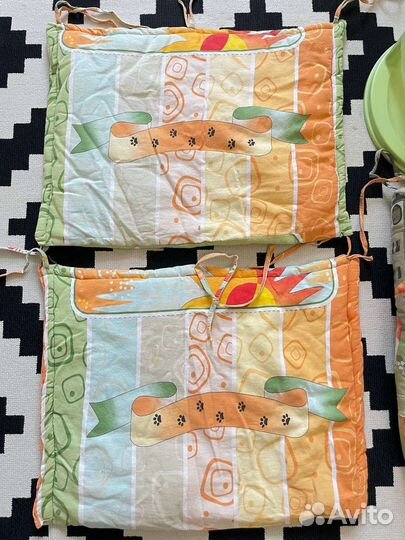 Бортики в кроватку сиденье в ванную в подарок