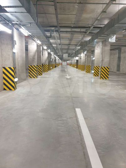 Машиноместо, 13 м²